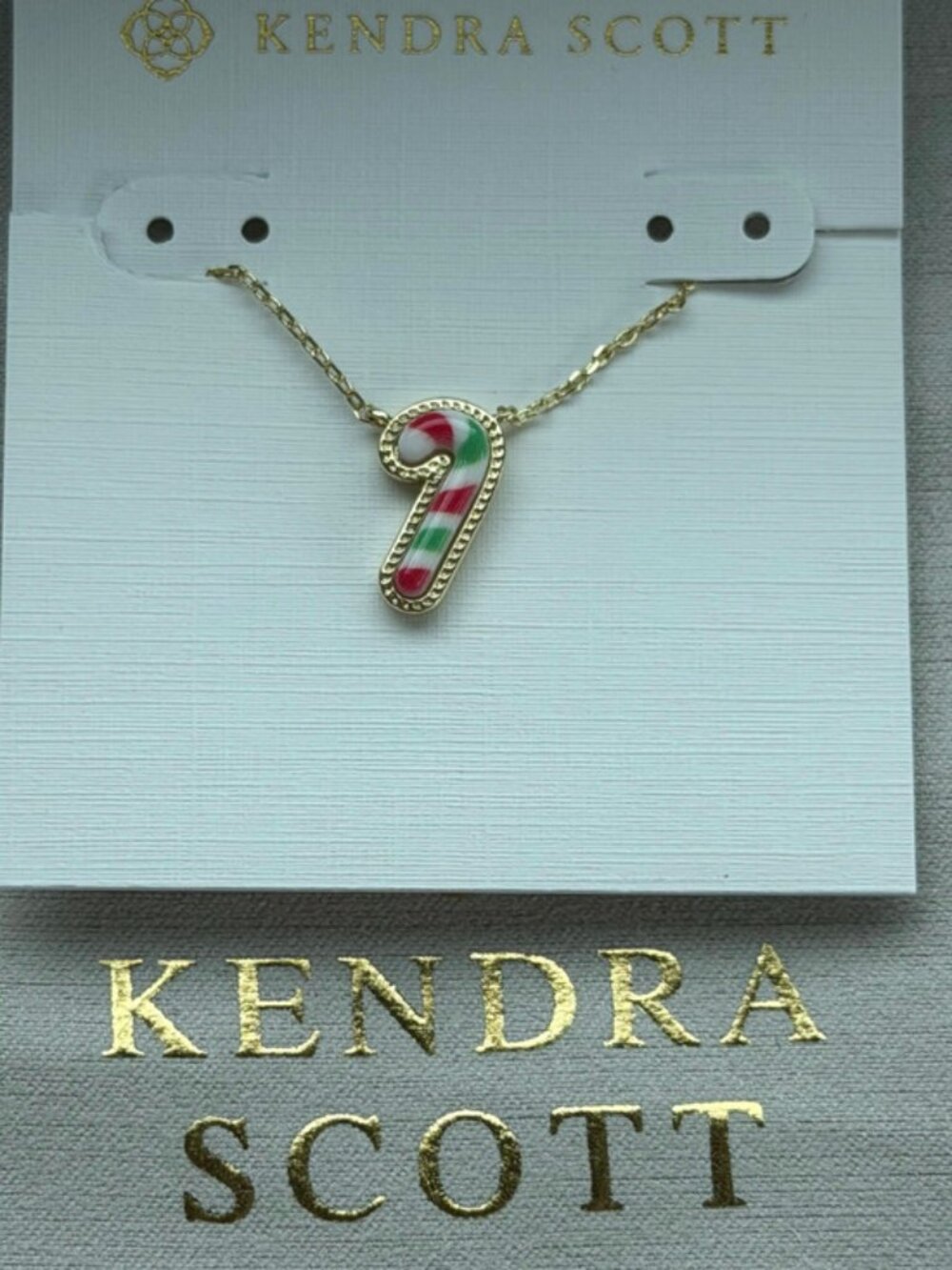 Kendra Scot pendant necklace